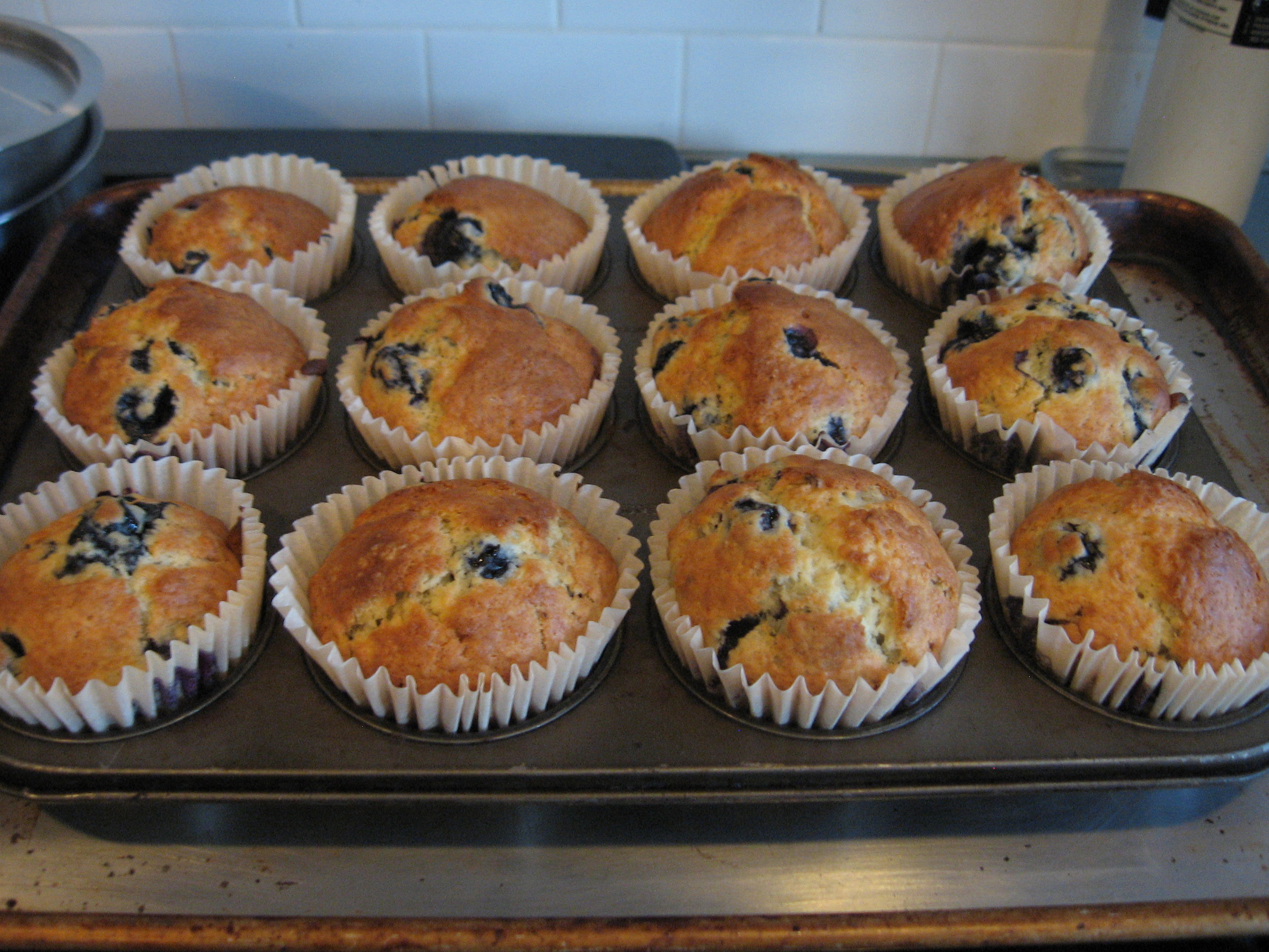 Banana, Blueberry, Buttermilk Muffins (aka 3B Muffins)