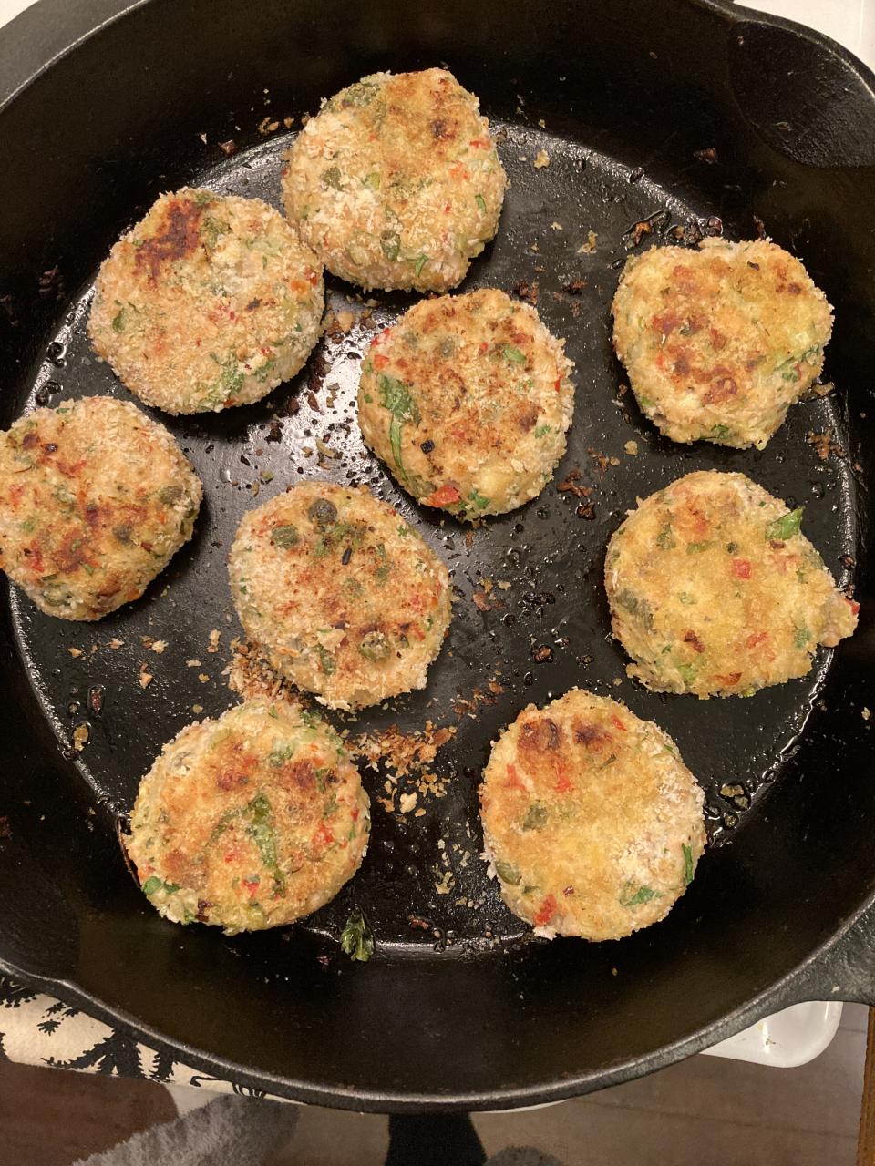 fresh-salmon-cakes-our-family-recipes