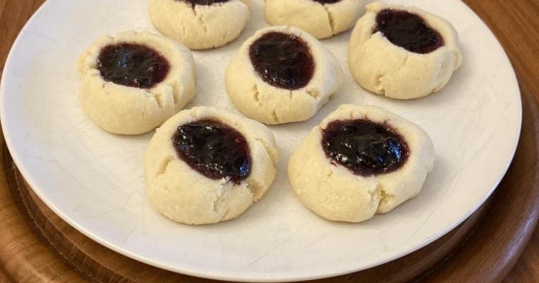 Almond Thumbprint Cookies with Blueberry and Raspberry Jam
