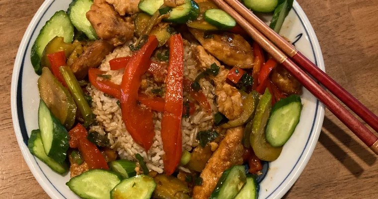 Velveted chicken with garden veg à la victor.wokmanyama (#delicious)